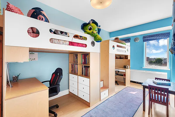 Sold by Douglas Elliman | media 26