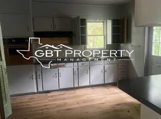 811 W Navasota St, Groesbeck, TX 76642