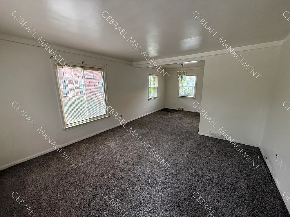 Ewald Circle - New — Photo 3