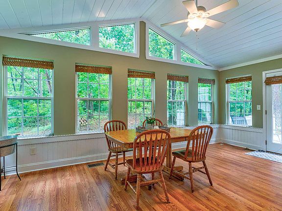 2nd image of 30 Tilly Mill Ct #50