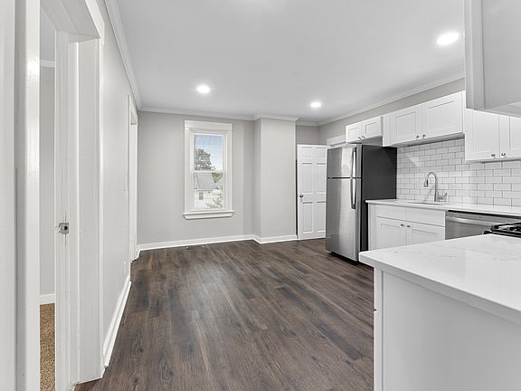4th image of 2474 4th St APT 1