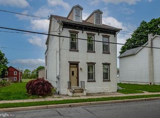 209 W Franklin St, Topton, PA 19562