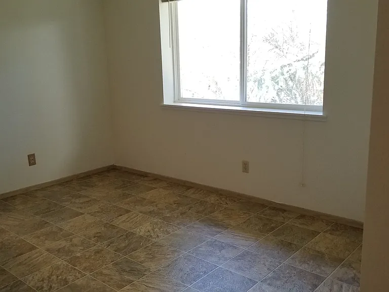 1628 Kellenbeck Ave — Photo 11
