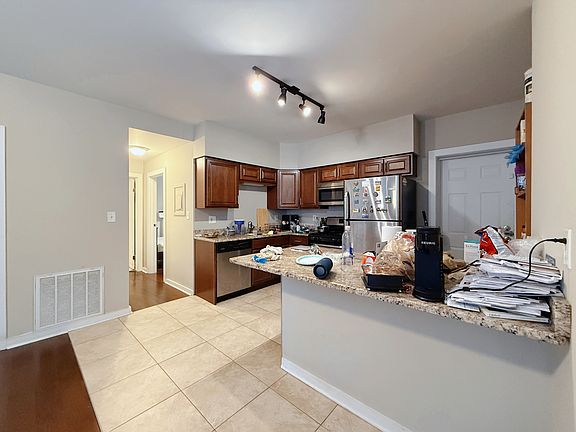4th image of 307 S Negley Ave #2