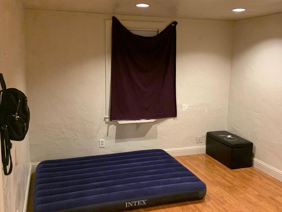 2nd image of 2230 1/2 Cantalier St