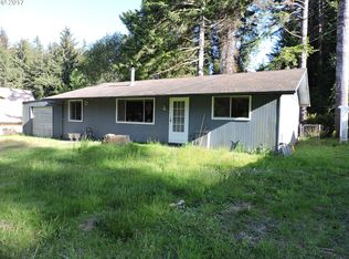 5244 Hilltop Dr, Florence, OR 97439