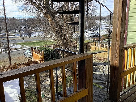 Deck with new railing.