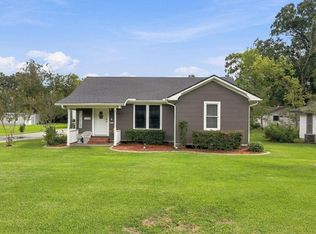 6640 Howe St, Groves, TX 77619