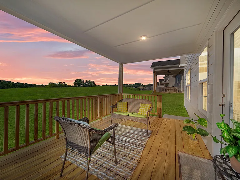 1621 Spring Berry Ln — Photo 28