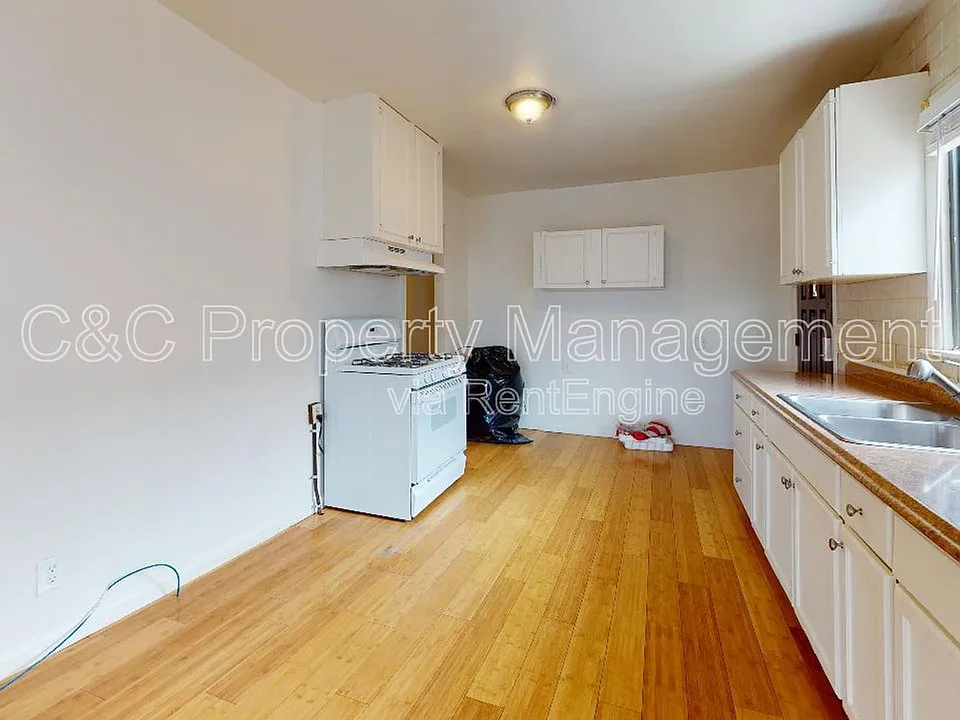429 Reindollar Ave #A
