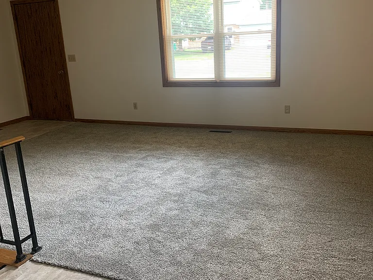 2810 Hallie Ln — Photo 2