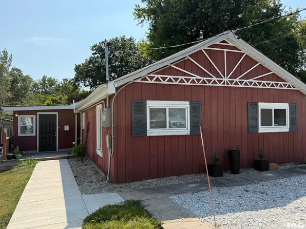 240 E Cross St, Winchester, IL 62694