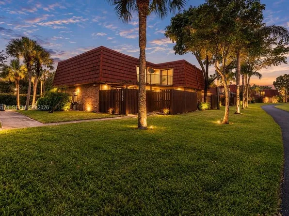 8399 Boca Rio Dr, Boca Raton, FL 33433