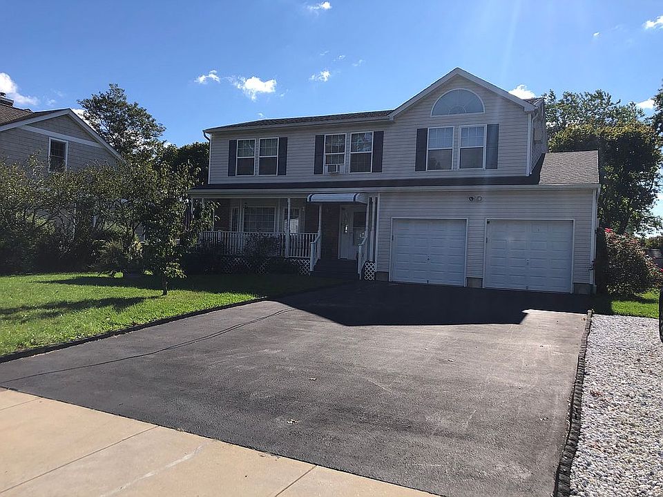 1st image of 364 Joan St