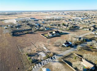 1414 5th St, Lockhart, TX 78644