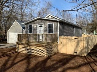 149 Whittier Dr, Mastic Beach, NY 11951