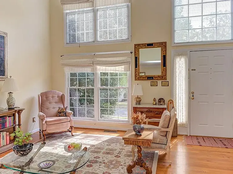 205 Windhover Dr — Photo 3