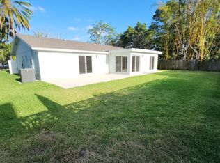 165 NW 41st Way, Deerfield Beach, FL 33442