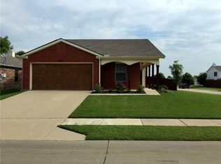 8925 Wagon Trl, Aubrey, TX 76227