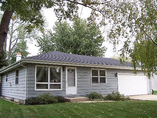 1st image of 765 Hiawatha Dr