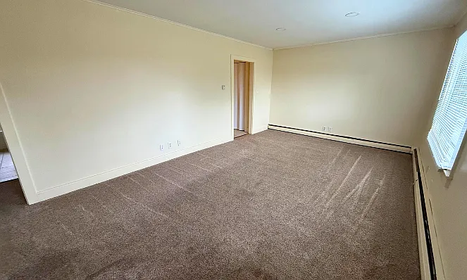 2 bed, 760 sqft, $1,395 — Photo 2