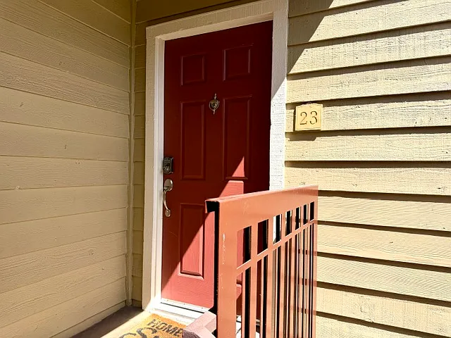 2 bed, 943 sqft, $2,850 — Photo 2