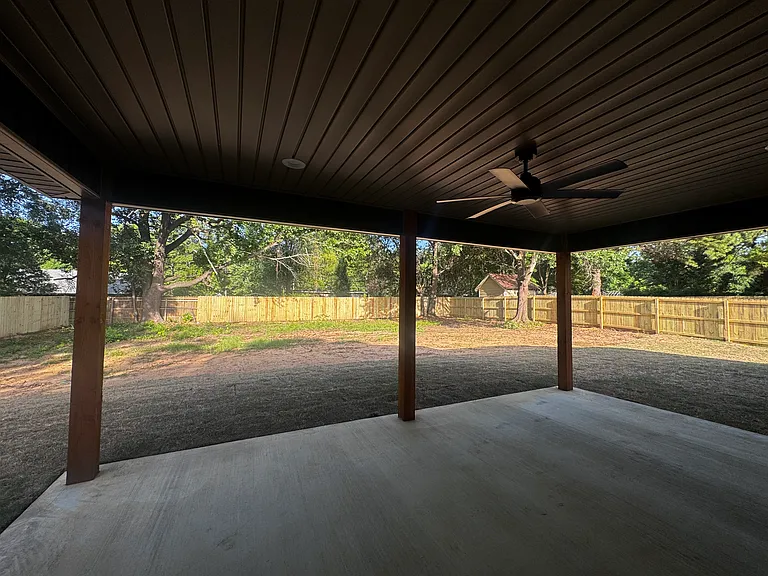 204 Marguerite Dr — Photo 8