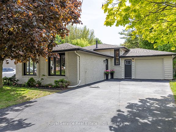 2nd image of 567 Daintry Cres