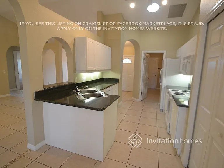 13203 Biscayne Dr — Photo 4