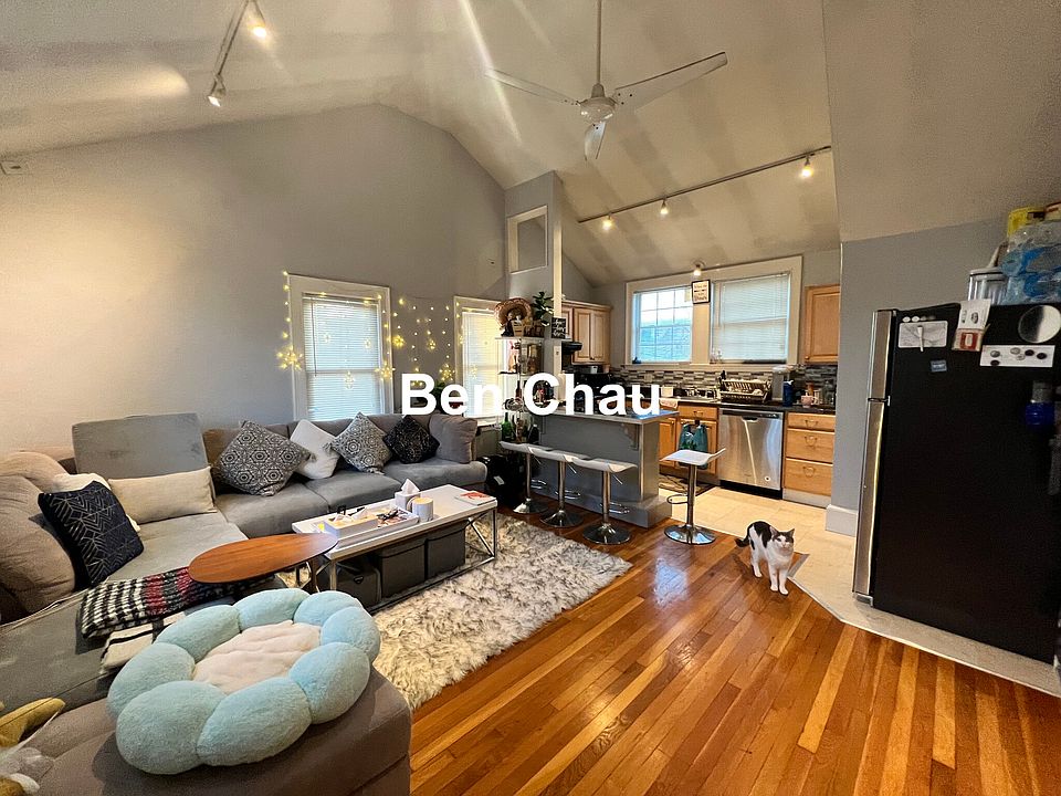 1st image of 45 Lincoln St Floor 2