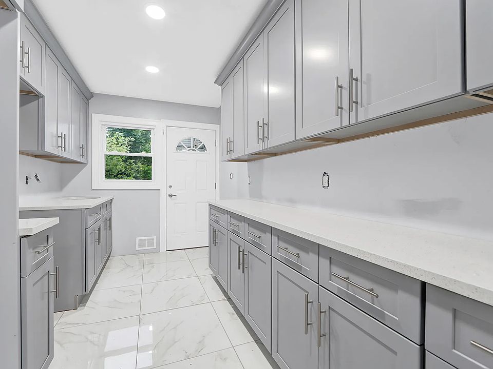 1st image of 117-42 Springfield Blvd