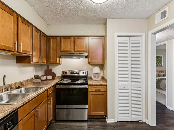 Ashford Place Apartments