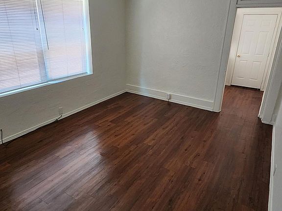3rd image of 3503 Pershing Dr #A