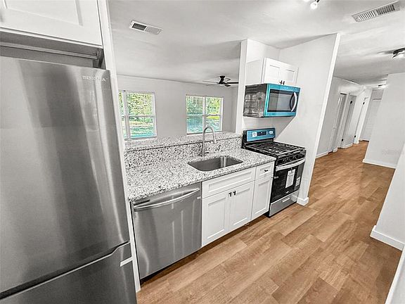 4th image of 2532 NE 13th Ave