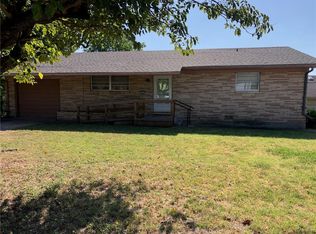 103 Oakwood Dr, Keene, TX 76059
