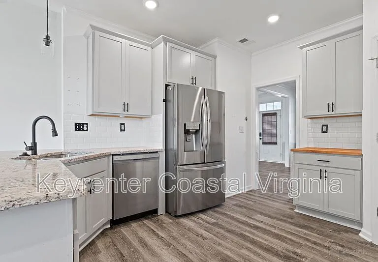 1038 Egret Ln — Photo 4