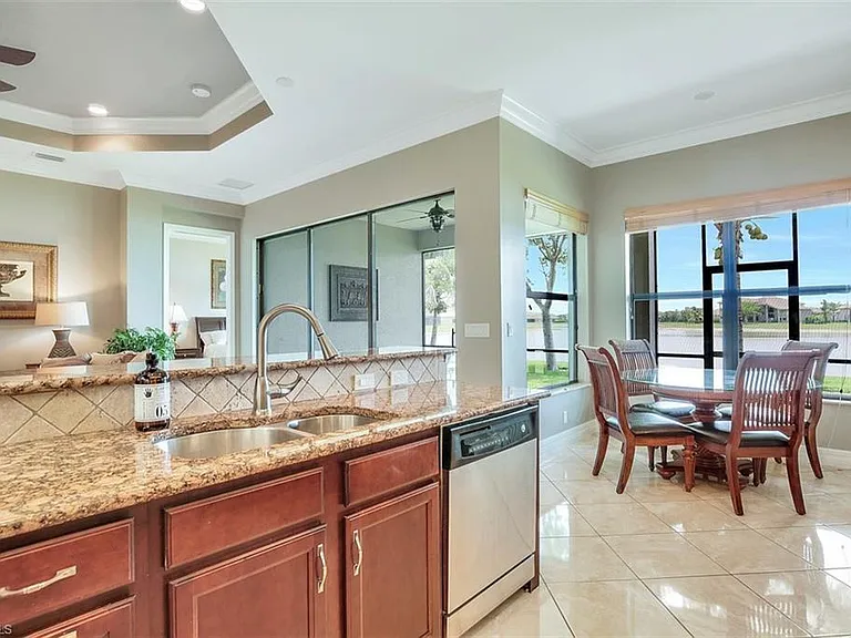 3745 Pleasant Springs Dr — Photo 10
