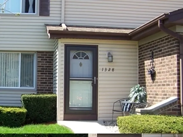 1328 Dove Ct, Mount Prospect, IL 60056