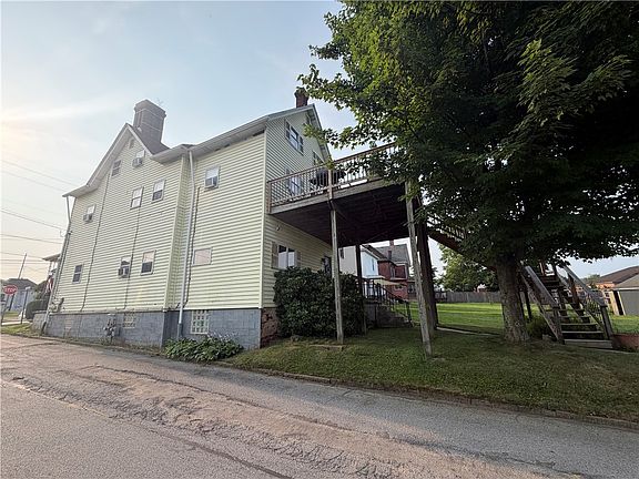 3rd image of 214 1st St