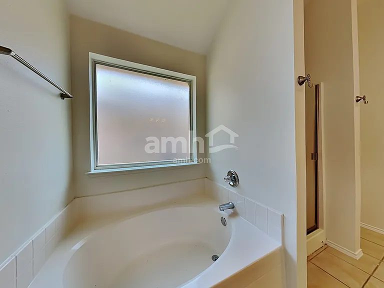 4406 Shady Elm Dr — Photo 13