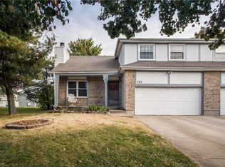 703 S Clairborne Rd, Olathe, KS 66062