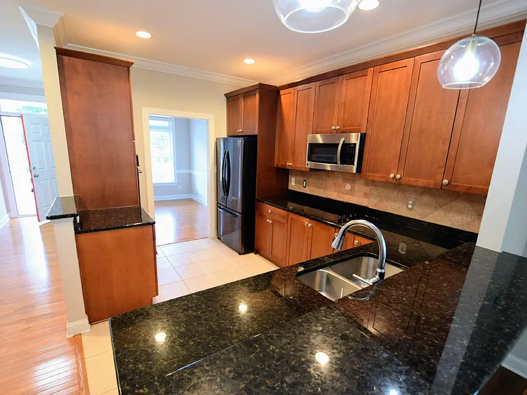 239 Blueridge Rd — Photo 4