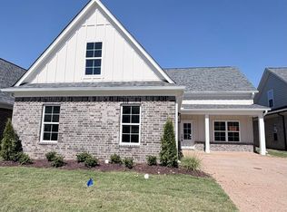 6056 Hickory Point Dr, Walls, MS 38680