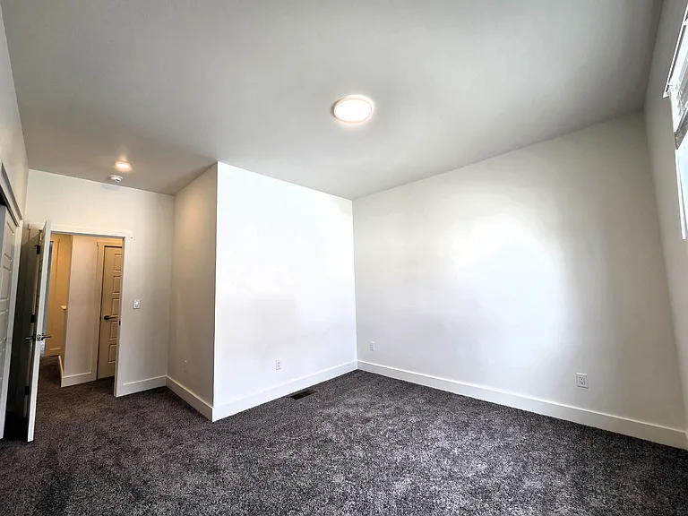 4819 Harvest Pkwy #HOME — Photo 2