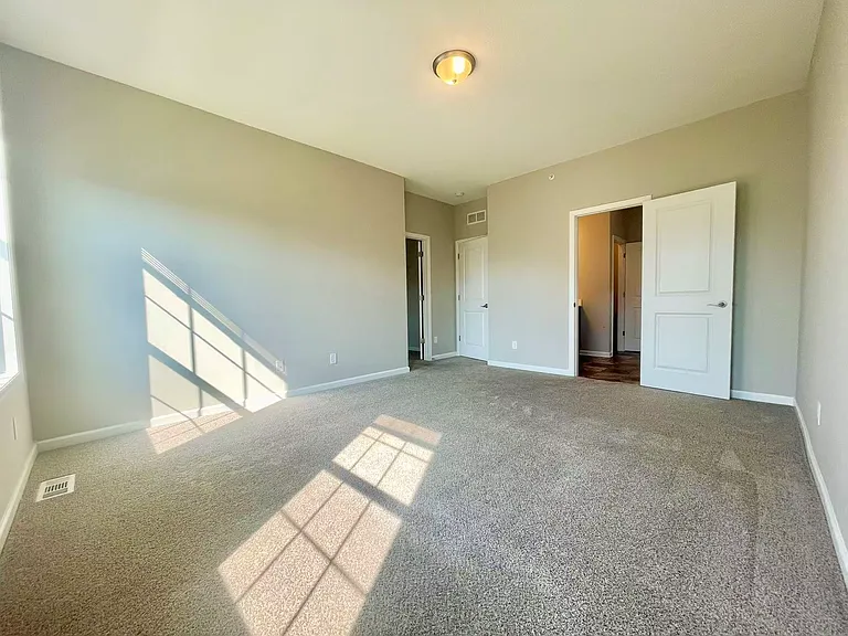 8118 Balsam Ln N — Photo 17