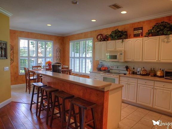 4th image of 18235 Fall Creek Dr