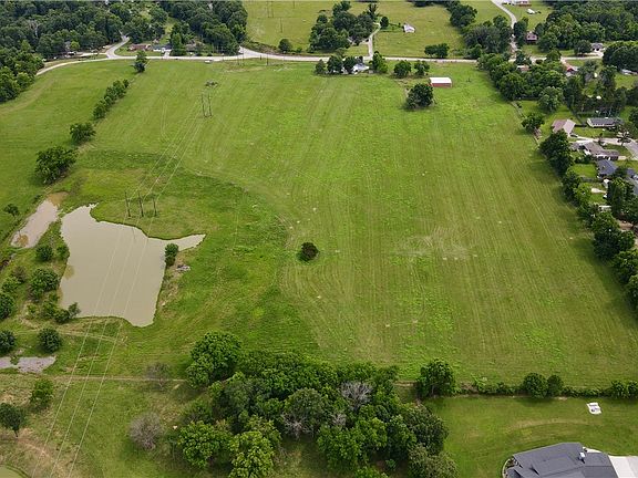 3rd image of E New Hope Rd