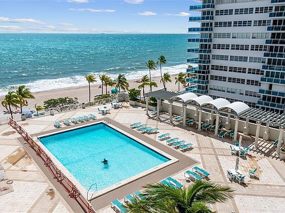 2nd image of 3500 Galt Ocean Dr APT 604