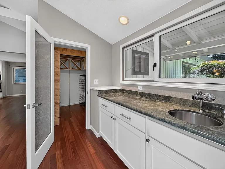 1 Kirkcrest Ct — Photo 8