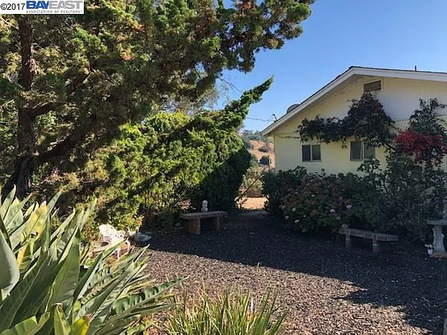 4455 E Castro Valley Blvd photo 1